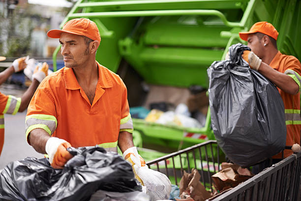 Best Yard Waste Removal  in Newport Beach, CA